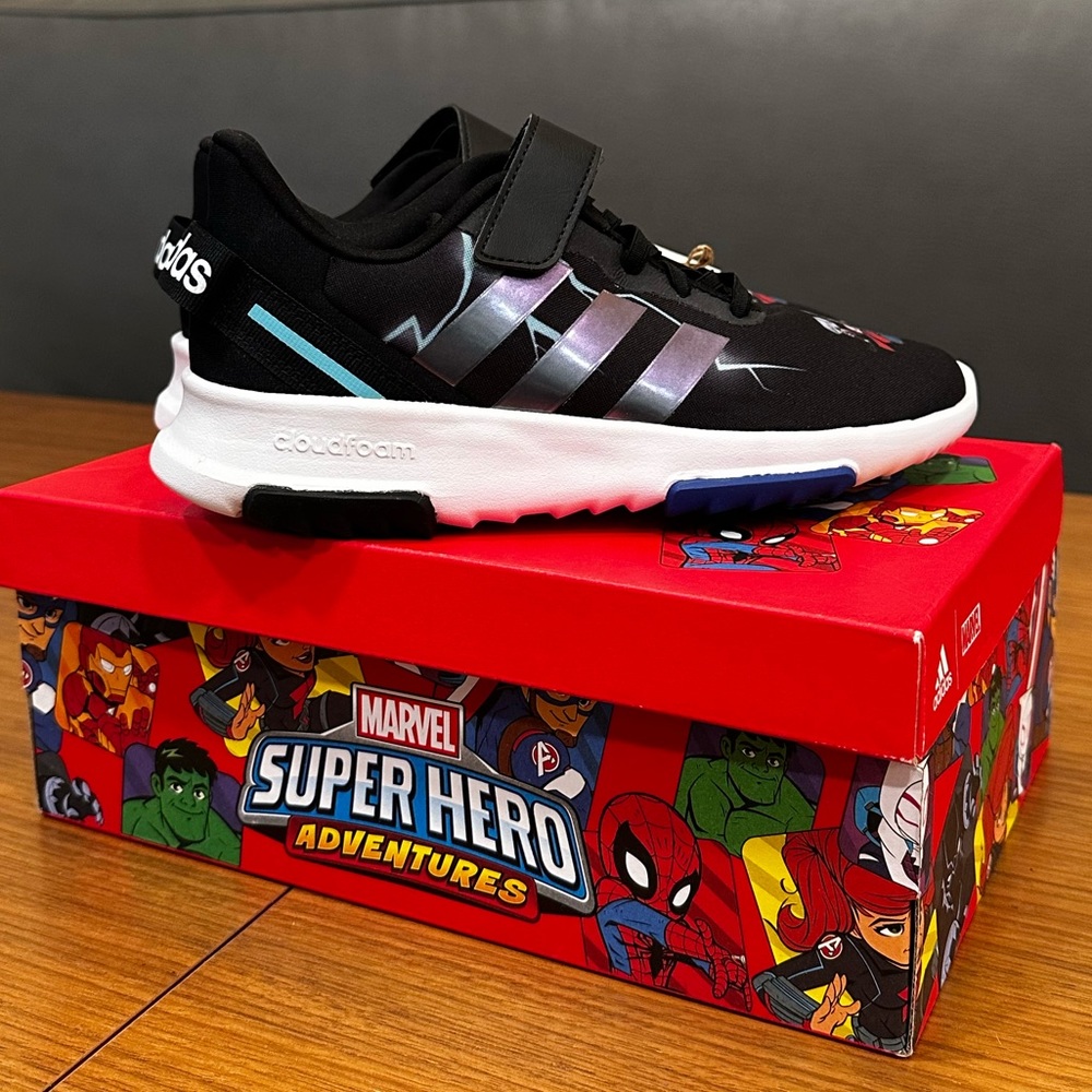 New! Adidas MARVEL SUPERHERO RACER TR 2.0 Sneaker, Size kids US 3